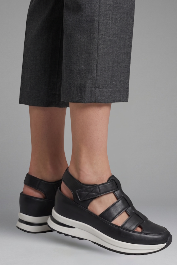 Leanne sandals 10