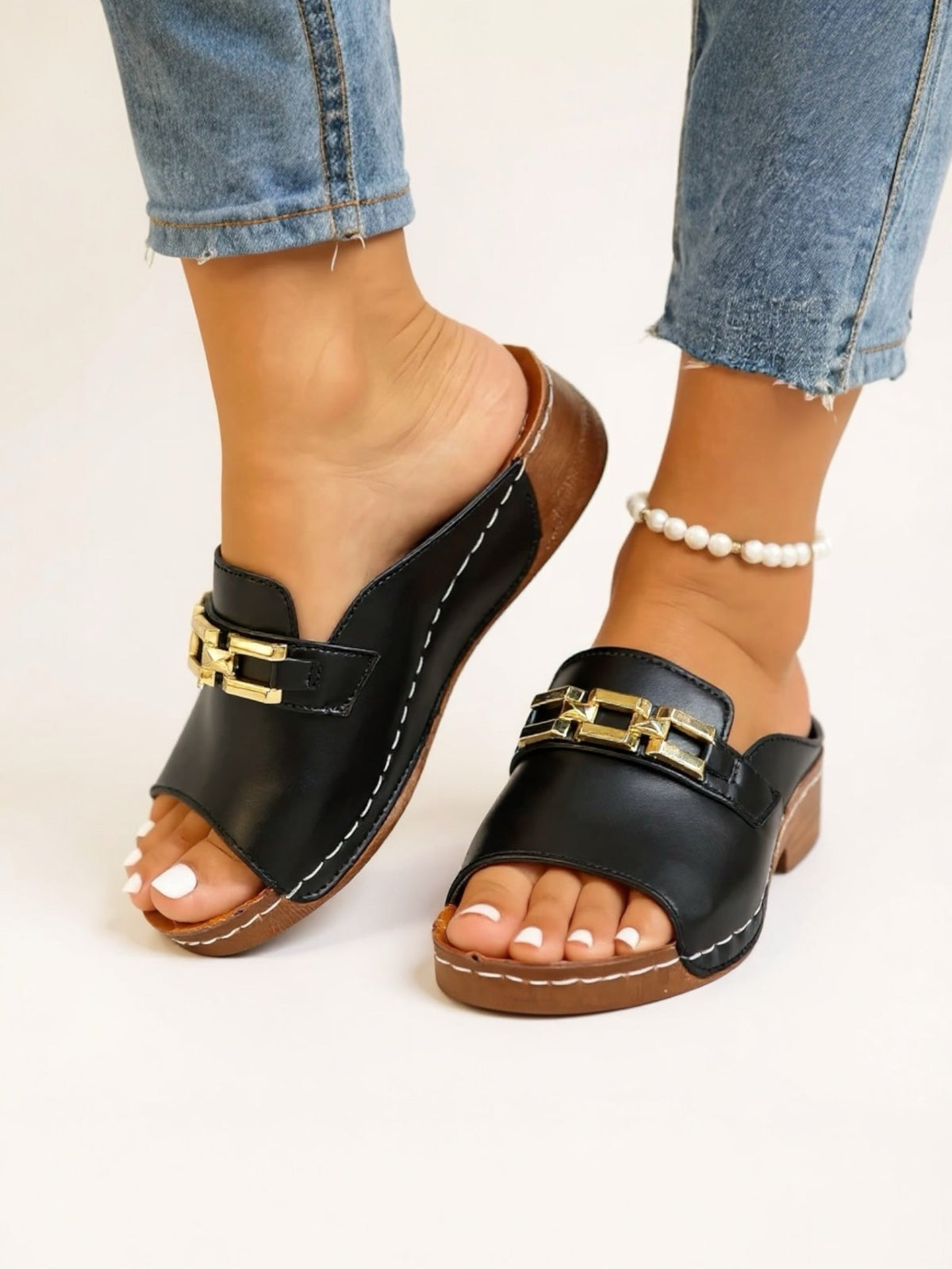 Tilly minimal slip sandal 4