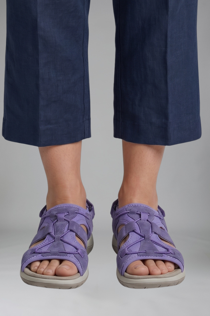 Isla cutout flat sandal 9