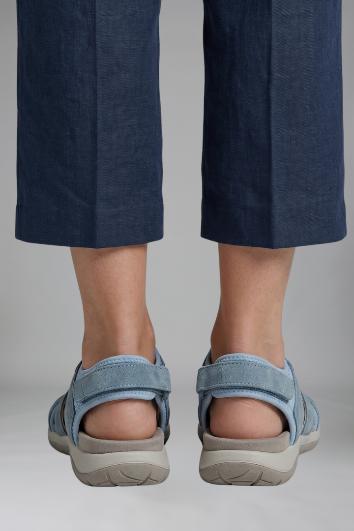 Isla cutout flat sandal 5