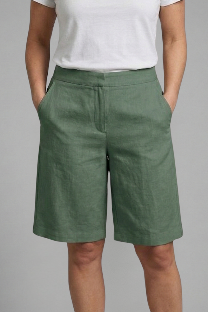 Georgia knee length elastic waist shorts 3