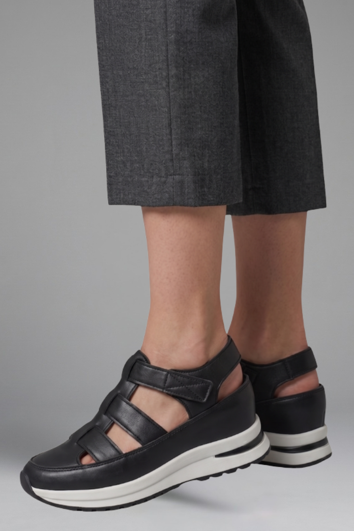Leanne sandals 8