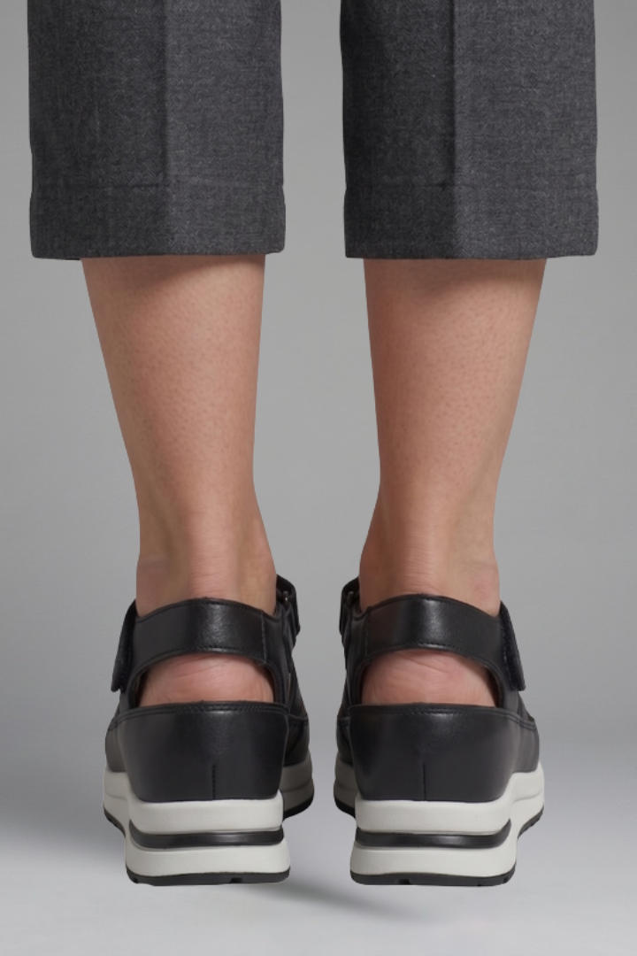 Leanne sandals 9